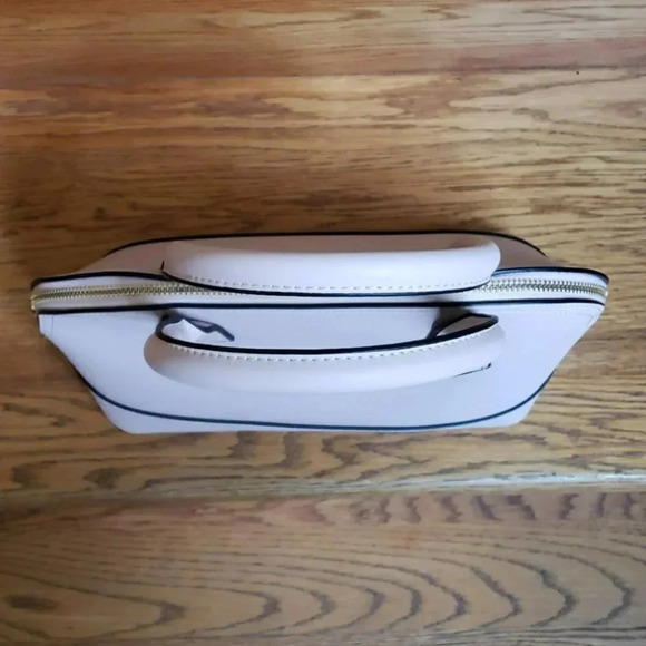 Pink with‎ black trim NWOT satchel handbag - Picture 3 of 8